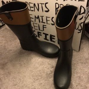 Rain boots by Sperry